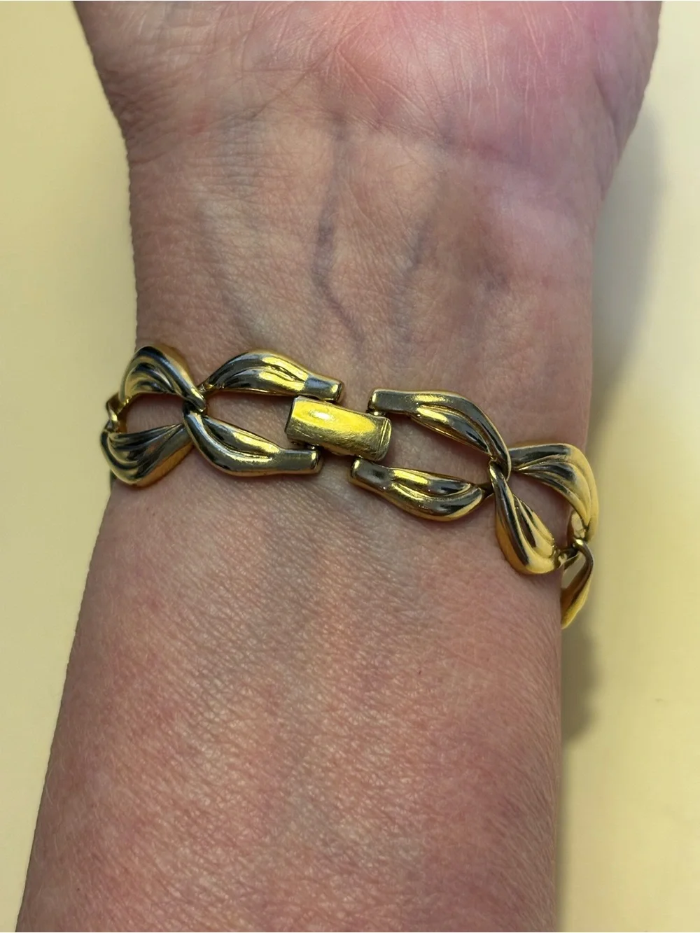 Vintage Trifari Gold-Tone Black Enamel Bracelet 7.25”